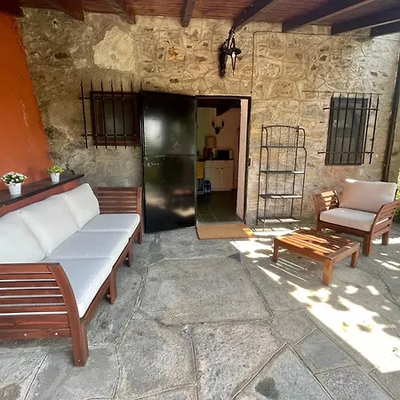 Sciareia - House With Stunning Lake View And Garden Feriehus