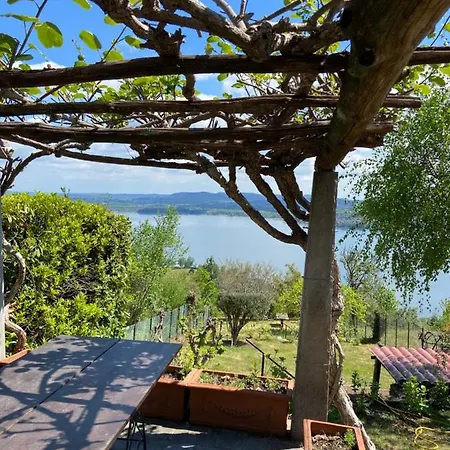 Feriehus Sciareia - House With Stunning Lake View And Garden